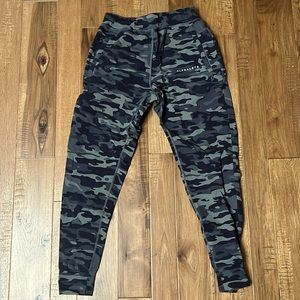 Alphalete Men’s M Joggers